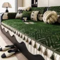 Chenille sofa cover green retro style slipcover with tassels and decorative pillows. - 70*70cm / Green