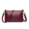 Sac bandoulière souple en cuir rouge vin pour femme, élégant cabas de voyage quotidien. - Bordeaux