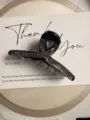 Schwarze Strass Haarspange, elegante glänzende Acryl Haarklammer für Damen Mode. - 7cm Kleiderbügel-Stil / Hellschwarz