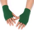 Einfarbige lange fingerlose Strickhandschuhe für Damen, warme Armstulpen Detailansicht. - 16CM Lang / Dunkelgrün