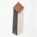 Tapiz de borlas de madera de diamante, decoración de pared de cuerda de algodón bohemia hecha a mano. - Gris y Crema