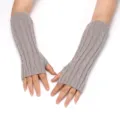 Gants longs en tricot sans doigts pour femme hiver chaudes mitaines couleur grise douce. - Taille Unique Adulte / Gris clair