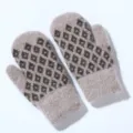Cozy knit jacquard fleece mittens for women, warm winter outdoor thermal gloves with thick lining. - One Size / Dusty Pink