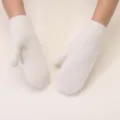 Moffole invernali bianche e soffici, guanti di maglia caldi e spessi per le giornate fredde. - Taglia Unica / Bianco