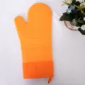 Oranger Silikon Ofenhandschuh hitzebeständig Backhandschuh mit rutschfestem Muster für Küche. - Erwachsene 35x18.5cm Einzelpreis / Orange