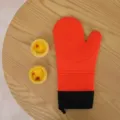 Rote Silikon Ofenhandschuhe Hitzebeständige Backhandschuhe Antirutsch Küche Kochwerkzeuge. - Erwachsene 35x18.5cm Einzelpreis / Rot mit Schwarzem Rand