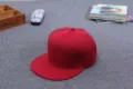 Einfarbige flache Krempe Baseball Cap fur Damen und Herren Hip Hop Hut streetwear rot - Verstellbar 54-58CM / Burgunderrot