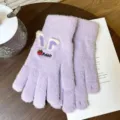Gants en tricot doux brodés de lapin fraise mignons pour un hiver chaud et élégant. - Mauve Clair