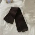 Donkerbruine geribbelde overknee beenwarmers, dikke katoenen thermische sokken voor de winter. - Sectionele Compressie Stijl / Bruin