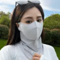Masque solaire intégral anti-UV en soie glacée d'été et protège-cou pour femmes vue détaillée - Gris Clair