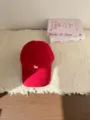 Rode katoenen honkbalpet met schattig wit hondenborduurwerk, casual zonnekap voor buiten. - Rood