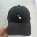 Casquette de baseball noire style coréen avec charmante broderie de girafe, protection. - Réglable / Noir