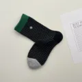 Calcetines de tubo medio a rayas estilo coreano para mujer con hebilla de metal otoño - Talla única / Negro