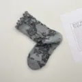 Calcetines medios grises vintage con flores en relieve y volantes, calcetines algodón. - Talla única / Gris Vigoré