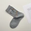 Calcetines de tubo medio de punto floral vintage gris, estilo literario mujer calcetines - Talla única / Gris claro
