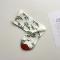Calcetines de algodón vintage con estampado floral para mujer y puntera marrón, estilo diario. - Talla única / Blanco Roto