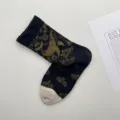 Calcetines de algodón de media pantorrilla con patrón de ballena retro para mujer. - Talla única / Negro