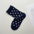 Dames schattige donkerblauwe polkadot middelhoge katoenen sokken herfst winter casual - Eén maat / Marineblauw