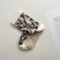 Vintage Floral 3D Embroidered Mid-Tube Socks Beige Breathable Cotton Socks for Women - One Size / White