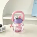 Nahaufnahme der süßen Panda-Trinkflasche mit rosa Griff und verspieltem Luftballon-Hund. - 800ml / Rosa Panda Doppelgetränk