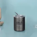 Bicchiere da caffè freddo in acciaio inossidabile isolato sottovuoto con paglia - 320ml / Grigio
