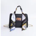 Negro Mujeres Pequeño Bolso de Mano Moda PU Cuero Bolso Bandolera con Pañuelo Cadena - Negro