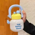Grande bottiglia d'acqua pancia con manico portatile e simpatico ciondolo per uso quotidiano. - Edizione Standard / Bianco