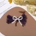 Pinza de pelo con lazo de tela morada y perlas sintéticas, elegante accesorio DIY. - Púrpura profundo