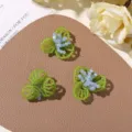 Detailed close-up of handmade beaded three-petal flower DIY jewelry accessories and crafts. - Style 38 / 1 Piece/Pack