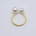Élégant rond de serviette doré à deux perles pour décoration de table de mariage ou hôtel. - Or