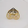 Rond de serviette en metal dore forme de coeur avec LOVE decoupe pour decoration table. - Or