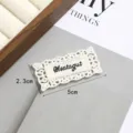 Weißer spitze bestickter Aufnäher DIY dekoratives Kleidungszubehör mit Buchstaben. - Stil 5
