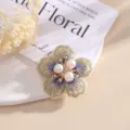 Prachtige 3D bloem borduurwerk kralen accessoire voor DIY handwerk en kleding decoratie. - Lichtgeel