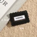 Schwarze spitze bestickte applikation mit minmin buchstaben etikett, diy zubehör. - Beige Punktierung