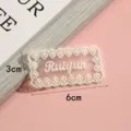 Beige kanten geborduurde patch met hartrand, DIY naaigerei kledingaccessoire 6x3cm. - Stijl #9