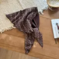 Foulard triangolare a fiori marrone retro stile vintage fascia per capelli collo elegante donna. - 115*35cm / Caffè