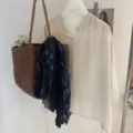 Leggero sciarpa nera a pois da donna, elegante scialle dal design vintage letterario per autunno. - Grande Pois Patchwork Nero