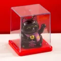 Mini statuetta gatto portafortuna solare con vetrina trasparente e base rossa decoro. - 16 / Nero