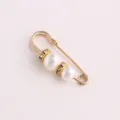 Pearl waist tightening safety pin brooch for clothing adjustment and anti-glare styling. - Mixed Size Beads Gold Pin Gold Rhinestone Ring / 3.8CM