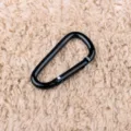 Μαύρο καραμπινέρ αλουμινίου 6, 55x28mm γάντζος ελατηρίου για κάμπινγκ και εξωτερική χρήση. - Ολόμαυρο