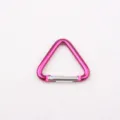 Rosa Aluminiumlegierung Dreieck Karabiner Detail, 35x34mm Schnapphaken für Rucksack - Rosenroter Dreieck Karabiner
