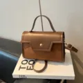 Retro brown leather handbag for women, casual commuting shoulder crossbody bag with top handle. - Brown No Pendant