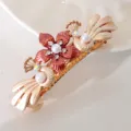 Pince à cheveux en métal fleur rouge perle strass élégante épingle dorée pour femmes 1pc - Café