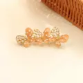Pince à cheveux papillon chic en métal avec émail orange et perles, variante élégante. - Orange