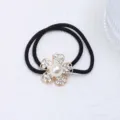 Élastique à cheveux noir double brin de style coréen avec pendentif fleur de perle strass. - Style Fleur Perle