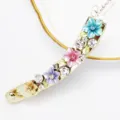 Goldfarbene Metall Banane Haarklammer mit bunten Emaille Blumen und funkelnden Strasssteinen. - HB00739 / bunt