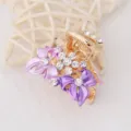 Exquise pince a cheveux griffe en metal strass avec fleur mauve pour coiffure femme elegante. - Violet