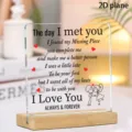 Plaque en acrylique carrée avec socle en bois, citations d'amour et illustration de couple. - 110 / 10*10*0.3（单个亚克力片）
