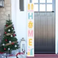 Panneau de porte vertical en bois avec design de printemps de Pâques et texte de bienvenue. - Lot de 3 / Bienvenue à la Maison Pâques (Style 9)