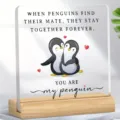 Plaque en acrylique avec base en bois déco de table pingouin romantique cadeau pour couples. - Style 61